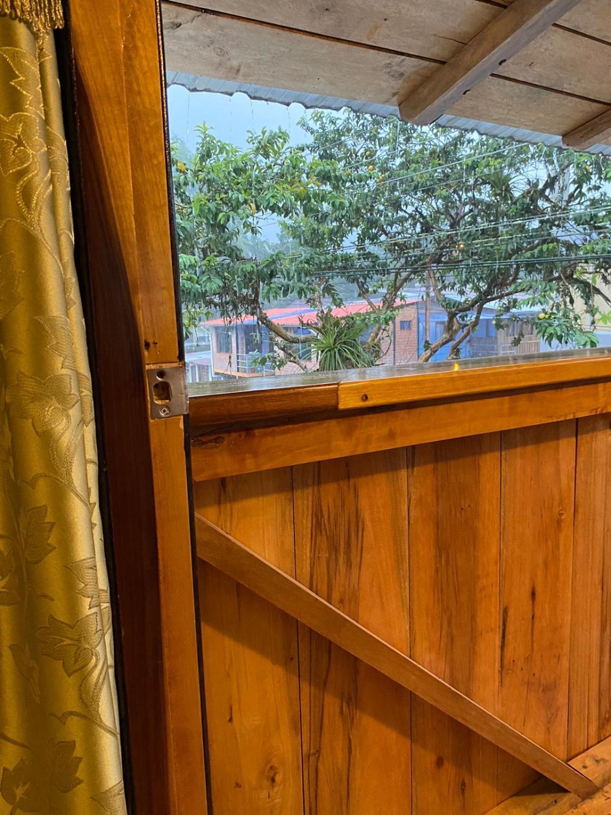 Guayabo Hostal ミンド エクステリア 写真